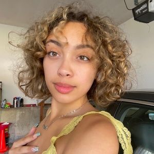 Meet your Posher, Vivianna